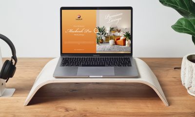 Free-Home-Workstation-MacBook-Pro-Mockup-Design