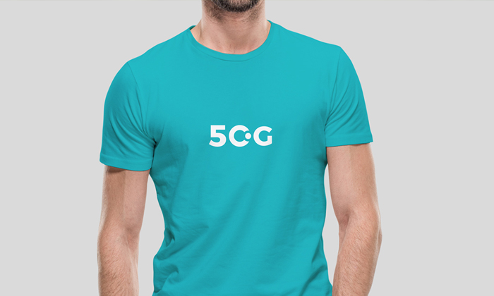 Free Freestanding T-Shirt Mockup (PSD)